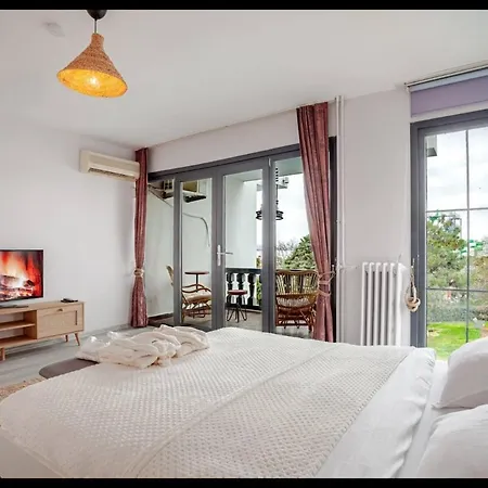 Modern Sea View Escape I Luxury Villa Вилла