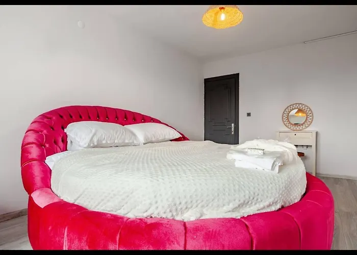 Villa Modern Sea View Escape I Poolside Luxury Istanbul